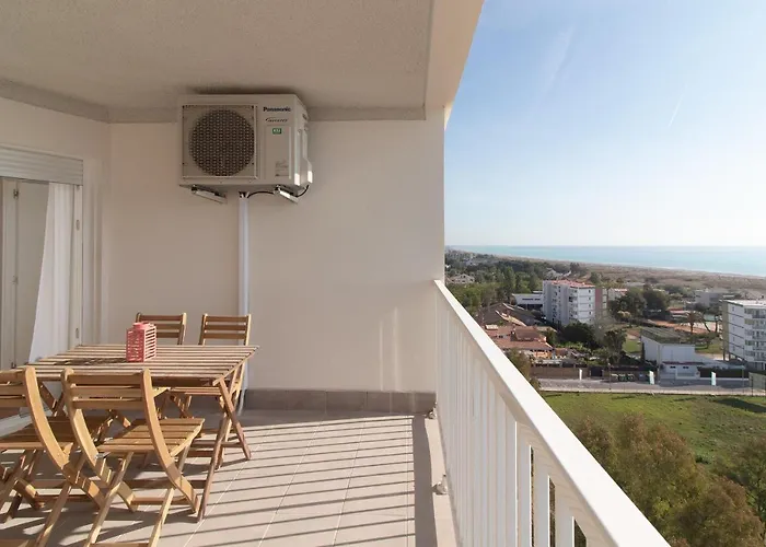 Global Properties, Apartamento De 2 Habitaciones Con Terraza Y Vistas Al Mar